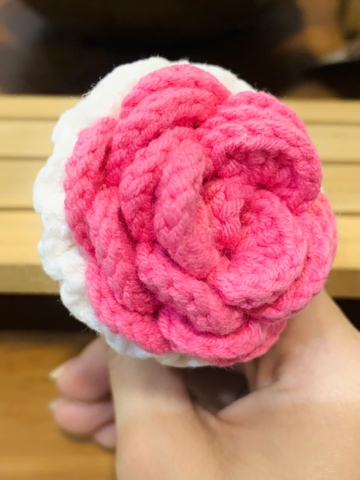 Đồ trang trí móc len handmade