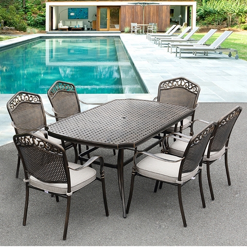 Bàn Ghế Nhôm Đúc Xu Hướng Nội, Ngoại Thất Hiện Nay