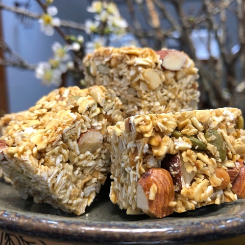 Granola Ăn Kiêng: Bí Quyết Sử Dụng Để Giảm Cân Hiệu Quả (Tiệm Bánh Mộc)