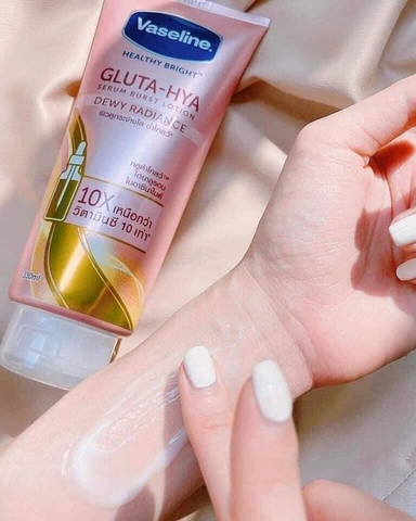 Lotion body Vaseline Gluta Hya 10x DEWY RADIANCE HỒNG