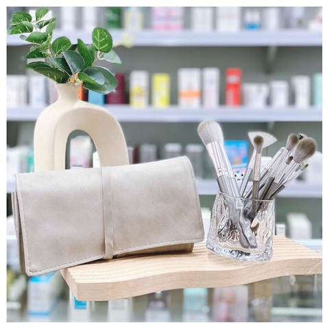 Bộ Cọ Trang Điểm MAANGE 14 Cây Màu Xám Kèm Túi Da