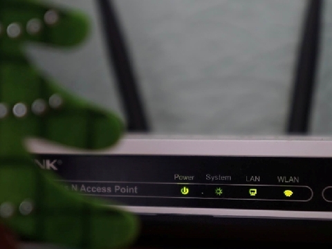 3 cách phát hiện có ai đang 