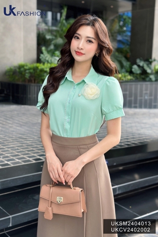 Sơ mi cổ sen kê ren nẹp xinh xắn, điệu đà, hợp dáng cơ bản UKSM2404013