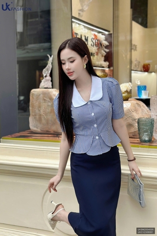 Sơ mi kẻ phối cổ sóng xinh, nhẹ nhàng UKSM2504005