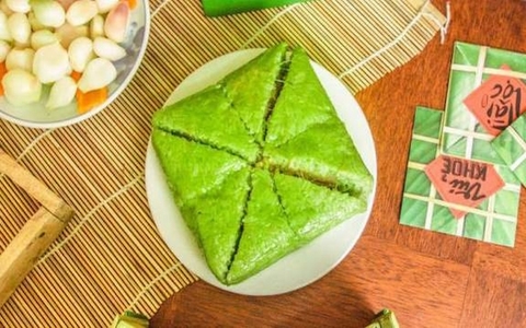 Bánh chưng cốm: Biến tấu tinh tế từ cốm non Mễ Trì cho món quà Hà Nội