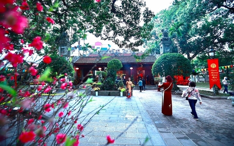 Văn khấn đi lễ chùa đầu năm chuẩn và đầy đủ nhất