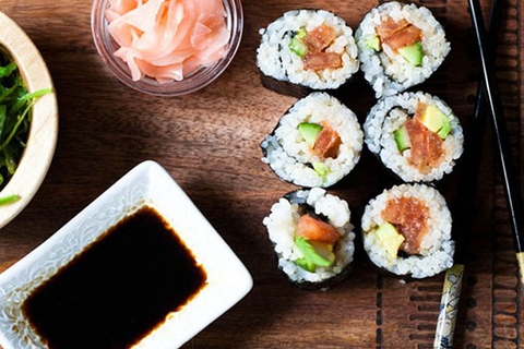 Cách Làm Sushi Cá Ngừ Đại Dương Ngon Đơn Giản Tại Nhà
