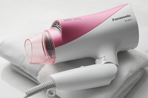 5 nguyên tắc sấy tóc để tóc luôn chắc khoẻ mà bạn nên biết