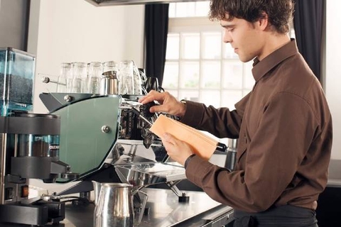 Cách vệ sinh các bộ phận của máy pha cà phê đơn giản, dễ thực hiện