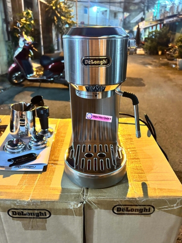 Máy pha cà phê DeLonghi EC890.M