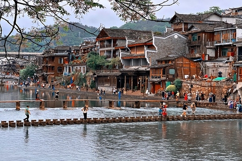 [2025] DU LỊCH TRUNG QUỐC 6N5Đ PN PHƯỢNG HOÀNG CỔ TRẤN–TRƯƠNG GIA GIỚI–ÂN THI