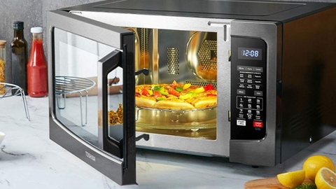 So sánh lò vi sóng có nướng và không nướng, nên mua loại nào?