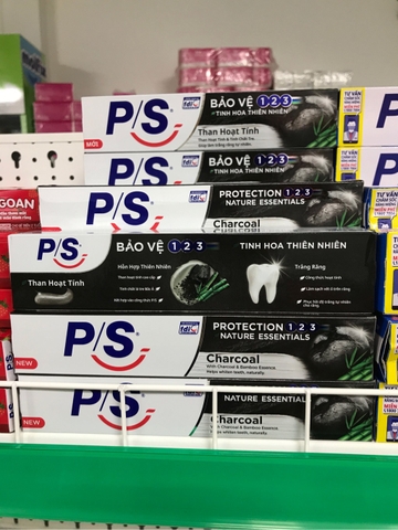 Kem đánh răng P/S Than hoạt tính 180g