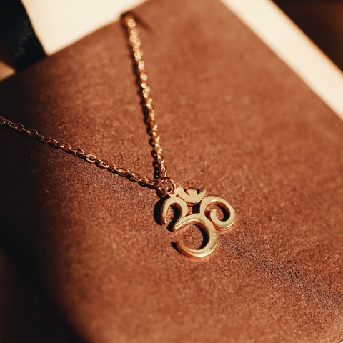 DÂY CHUYỀN CHỮ OM - S999