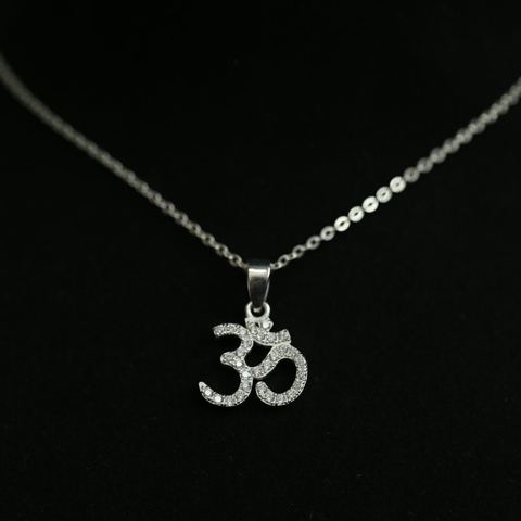 DÂY CHUYỀN CHỮ OM ĐÍNH HẠT S950