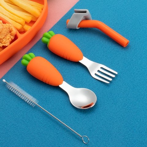 Khay ăn dặm cho bé silicon Carot kèm thìa dĩa và ống hút