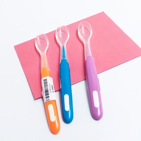 Thìa ăn dặm silicon cán dài