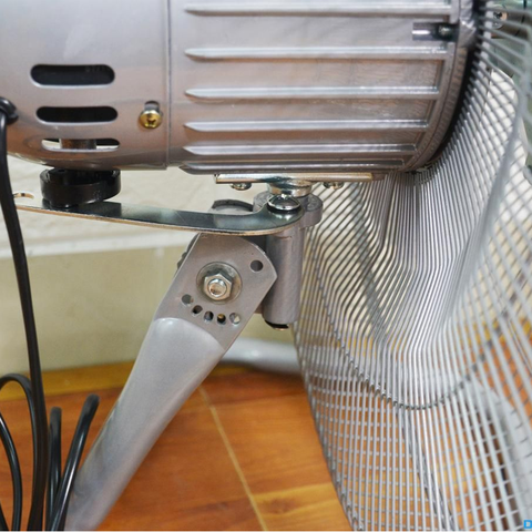 Quạt Chinghai sàn FF9299