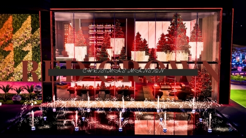 Red Crown Christmas Mansion 🖤🎄 - The Sim 4 Billionaire