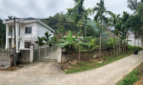 Bán đất xây nhà vườn, biệt thự ngay trung tâm km3 thành phố Yên Bái ( Ngõ Ban Dân Tộc )