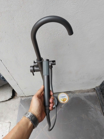 Sen tắm bồn đặt sàn xám titan CHINOX STB21