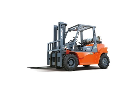 Xe nâng xăng - gas 7 tấn