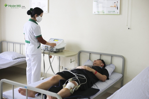 Dòng điện xung trong vật lý trị liệu là gì? Có tác dụng ra sao ở bệnh cơ xương khớp