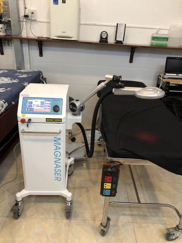 Máy trị liệu từ trường siêu dẫn
