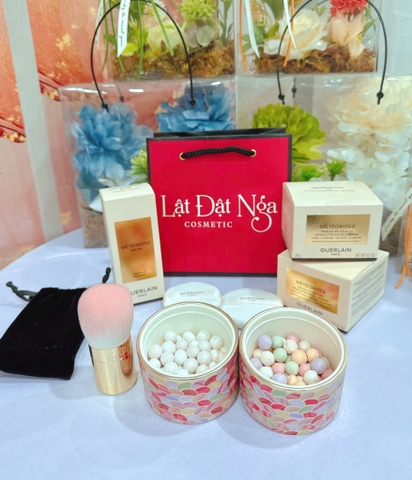 Sét Quà : Màu 02- Phấn Phủ Viên Ngọc Trai Guerlain + Cọ Hãng Full Box