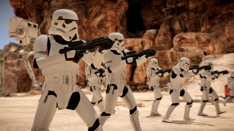 Đĩa Star Wars Outlaws PS5 với nhân vật chính Kay Vess và Nix.