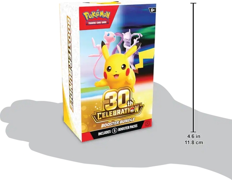 Pokémon TCG 30th Celebration Booster Bundle – góc nghiêng hộp sản phẩm