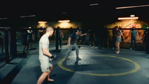 Chi tiết hộp đĩa game EA Sports UFC 6 PS5 tại Boxx Shop