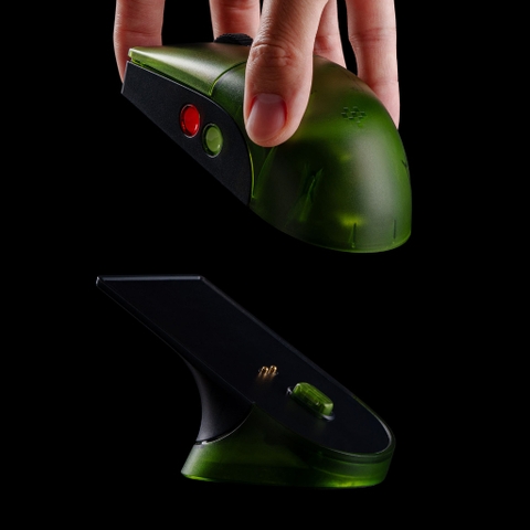 Chuột không dây 8BitDo Retro R8 Xbox Edition Wireless 4K Polling Rate, Micro Switches kèm dock sạc