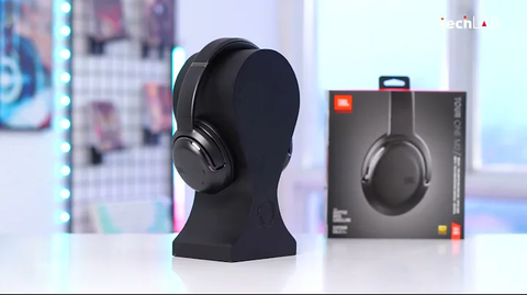 Trải nghiệm JBL Tour One M2 - đeo nhẹ, bass dễ chịu, chống ồn hiệu quả