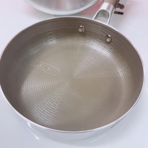 Chảo Inox 304 liền khối phủ Titanium Kalpen Dauer