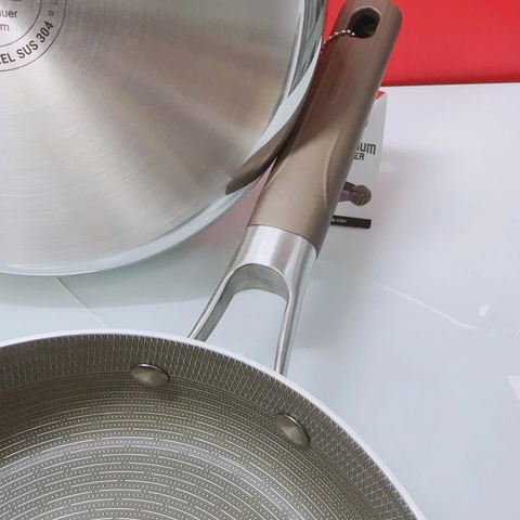 Chảo Inox 304 liền khối phủ Titanium Kalpen Dauer