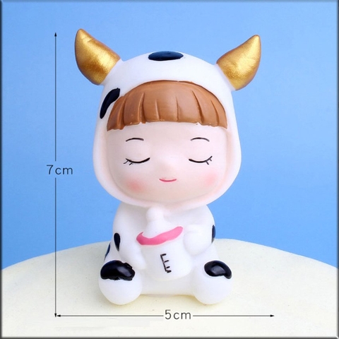 Bé bò sữa - Nhắm mắt