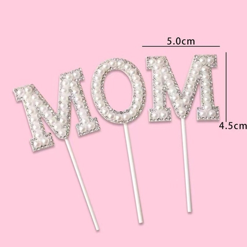 Chữ MOM trắng