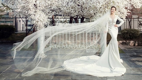 25+ Mẫu Váy Cưới – Áo Cưới Body Đuôi Cá Sang Trọng Nhất