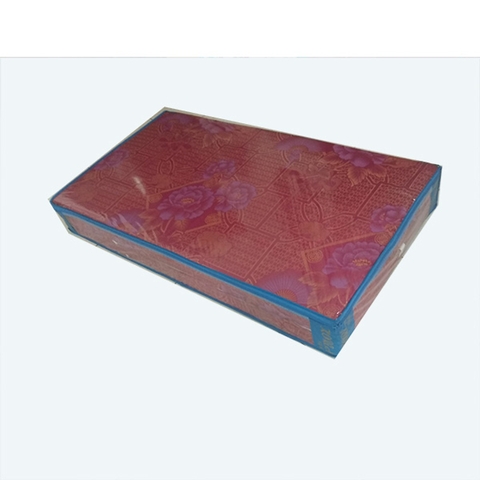 Đệm mút xốp dày 5cm có 2 màu cho khách hàng lựa chọn. Kích thước: dài x ngang: 1,9m x 1.2m