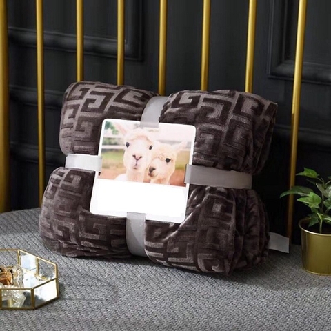 Chăn lông cừu Ultimate chữ vạn - màu ghi tối