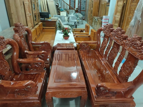 Bộ bàn ghế gỗ lim đục nghê đỉnh