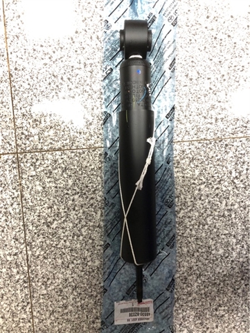 Phuộc Toyota chính hãng 2017- bên tài