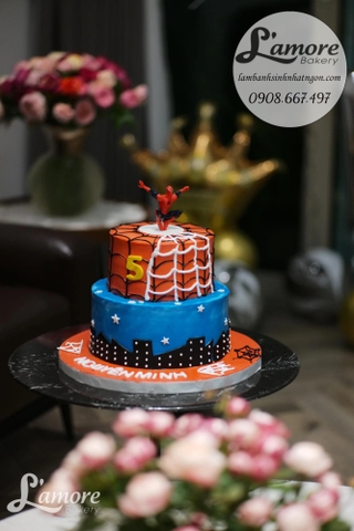 Bánh sinh nhật bé trai thích người nhện