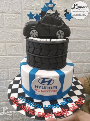 Bánh sinh nhật chủ tịch Hyundai Long Biên