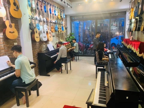 CÔNG TY CELL PIANO 👉TUYỂN SINH LỚP PIANO – GUITAR – ORGAN- Violin… ♫♫♫