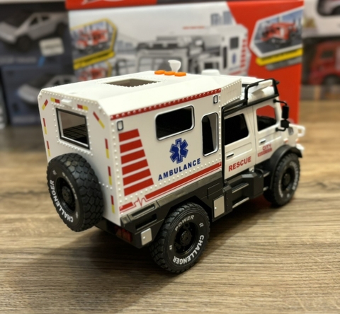 Xe cứu thương trớn đèn nhạc RJ5521A