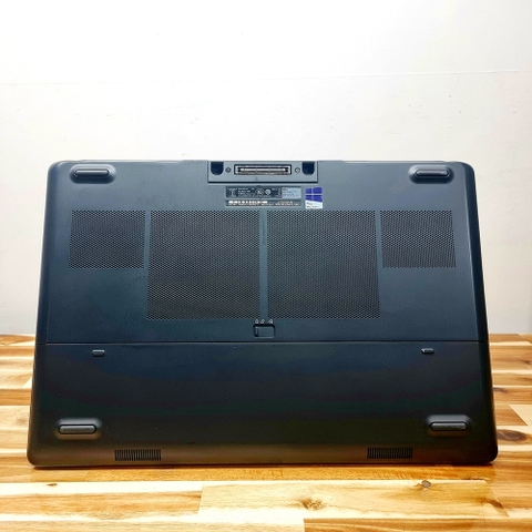 Laptop Dell Precision 7710 | i7-6820HQ 32GB 256GB 1TB M4000M