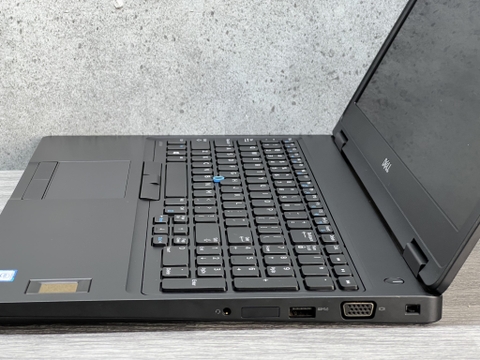 Laptop Dell Latitude 5580 - Core i5 7300U Ram 8GB SSD 256GB 15.6 inch