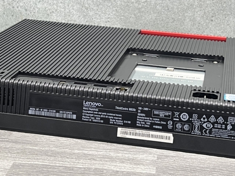 ThinkCentre M820z AIO | 21.5-inch enterprise desktop